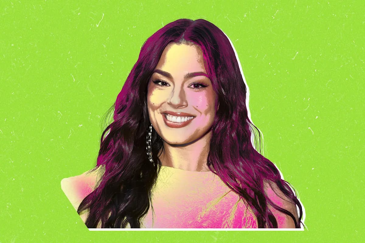 Illustrated portrait of Ashley Graham smiling against a green background